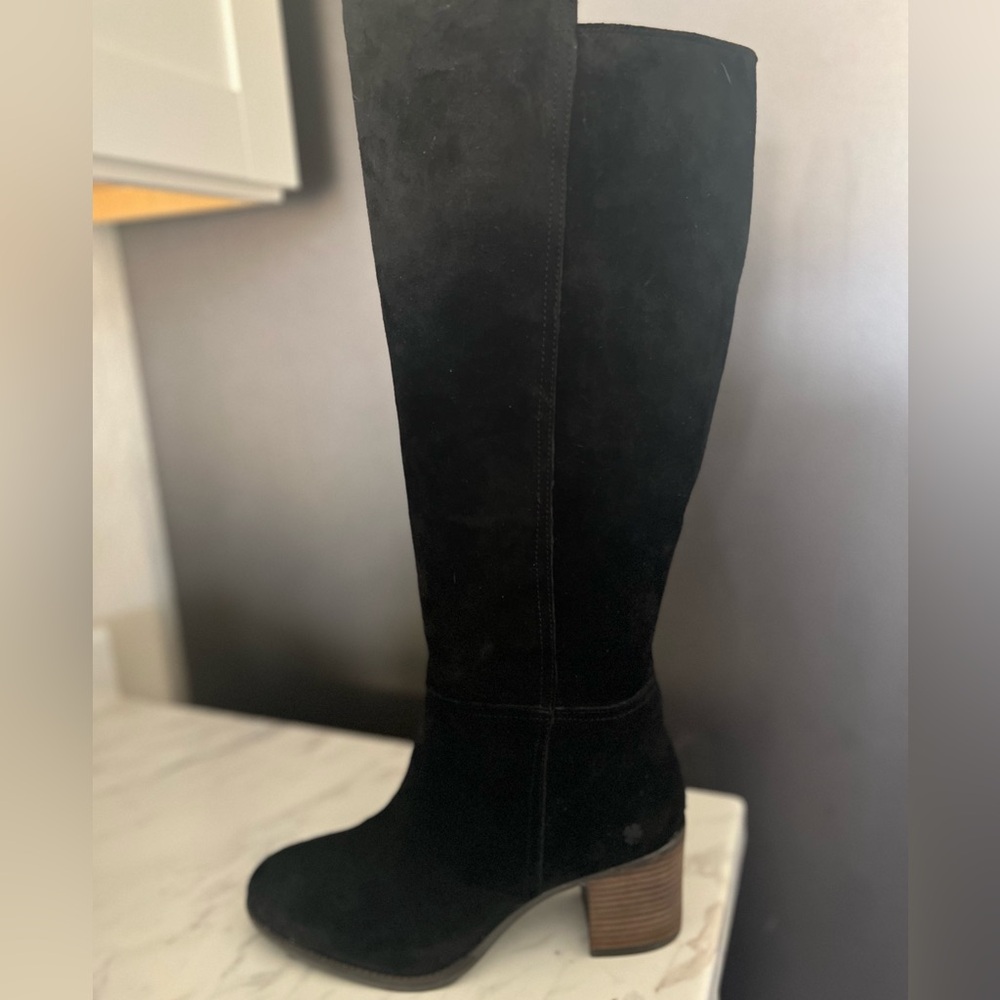****SOLD*****Lucky Brand Suede Block Heel Boots - Picture 6 of 8